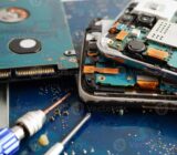 Reemplazo/reparación de placa base de computadora portátil